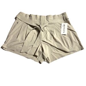 Athleta Skyline Short II Women's Size 18 Beige Paperbag Pleated High Waist NWT